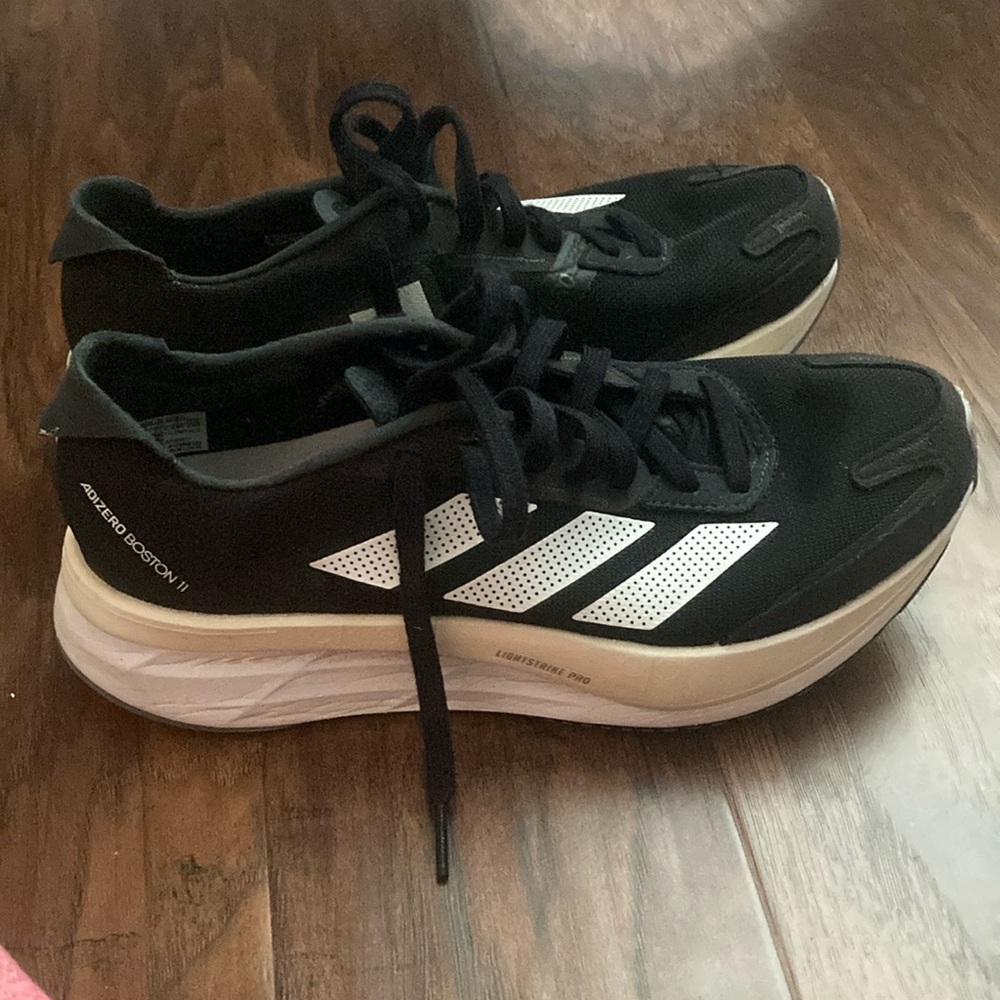 Adizero Boston 11 Black
